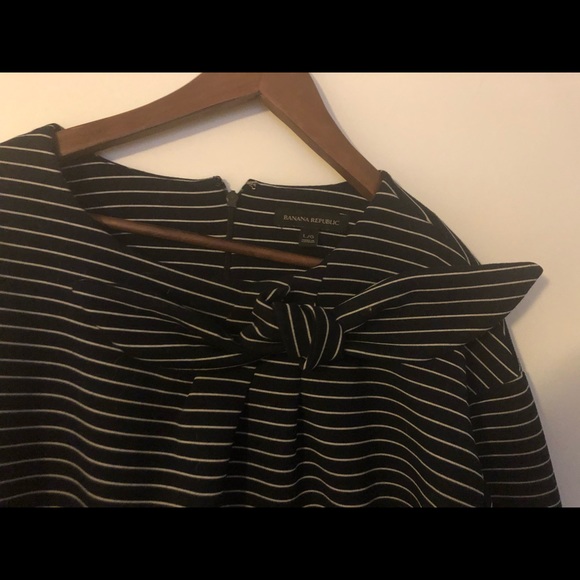 Banana Republic Blue Pinstripe Top w/ Bow - Picture 4 of 6